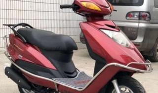 雅马哈燃油助力车